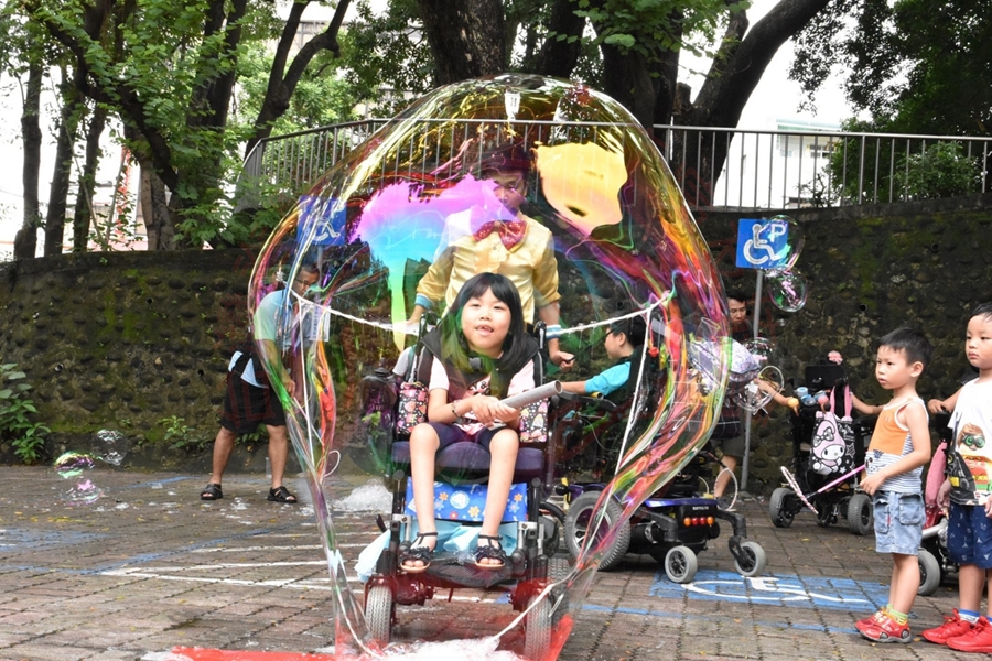 0818-親子泡泡秀 (15)