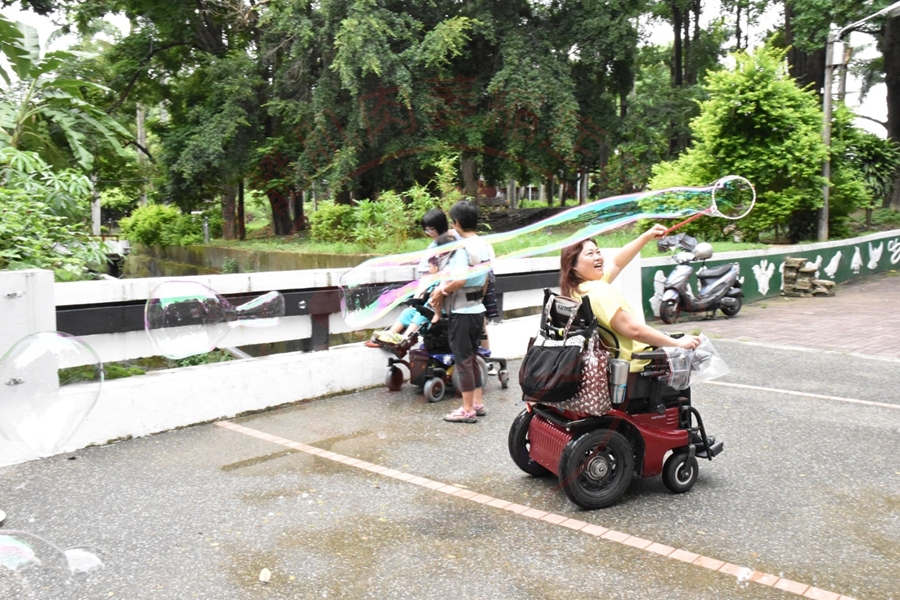 0818-親子泡泡秀 (27)